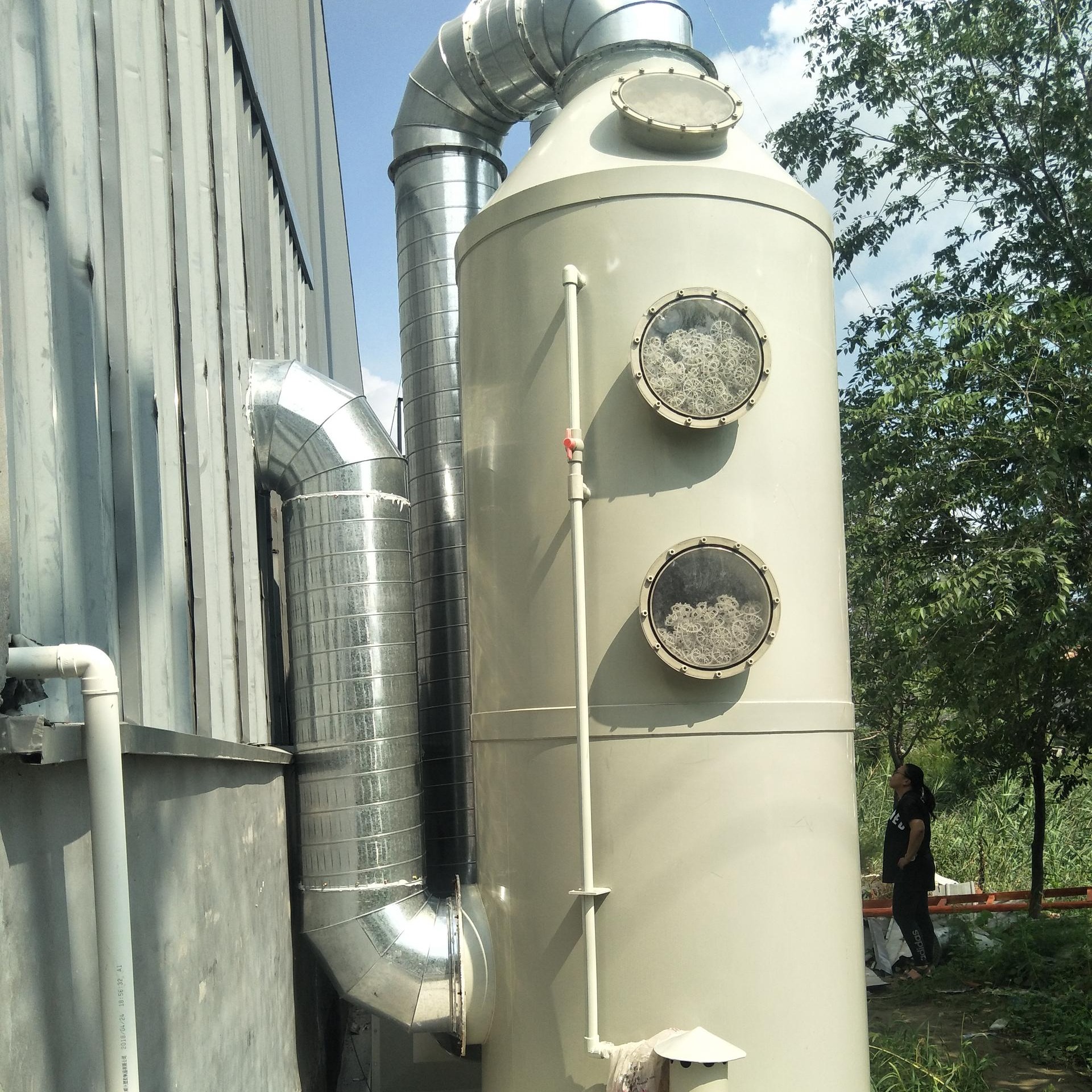 vertical fume scrubber